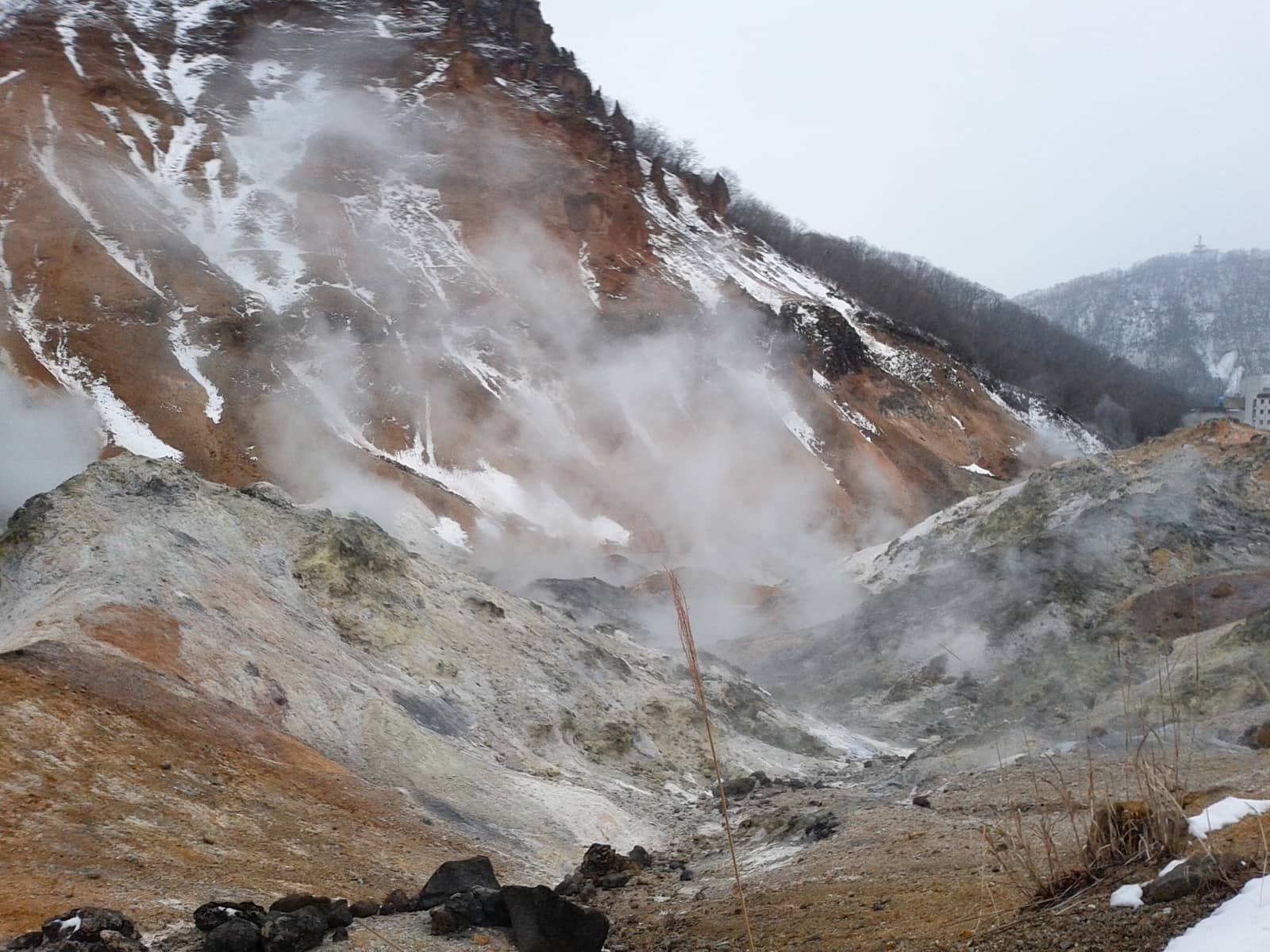 Jigokudani volcanic landscape in Noboribetsu in December