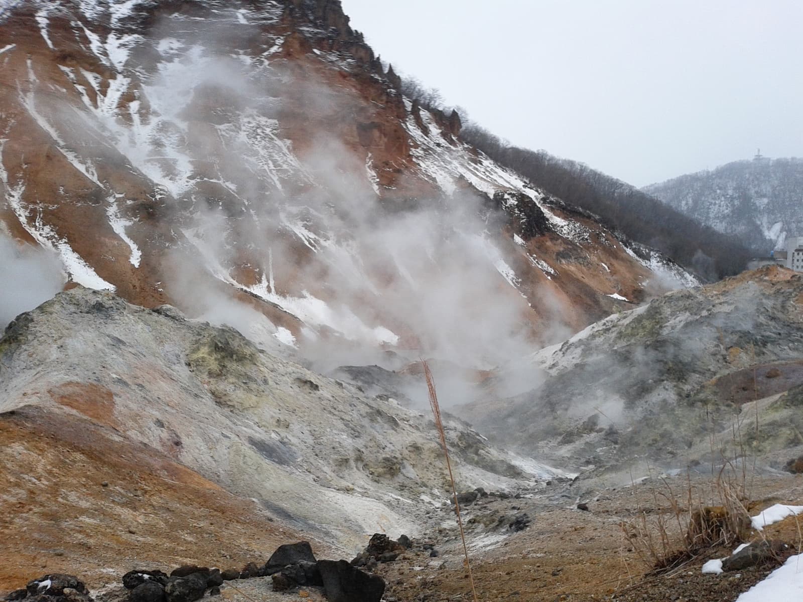 Jigokudani volcanic landscape in Noboribetsu in December