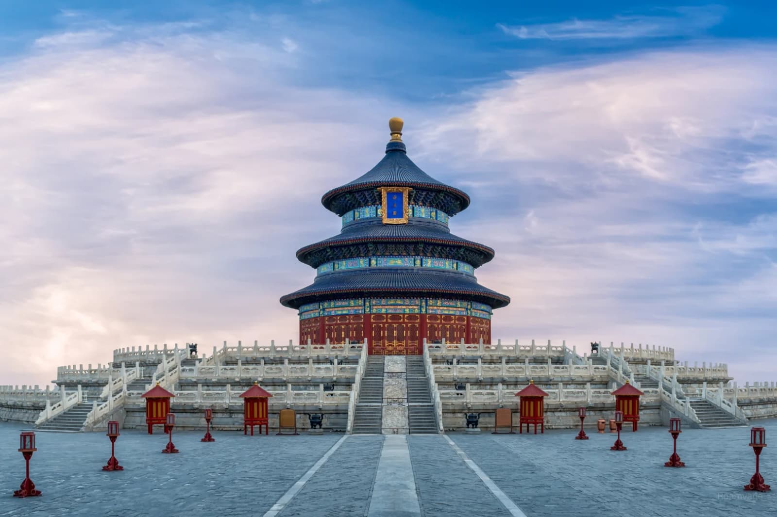 The Hall of Prayer for Good Harvests beneath a blue sky