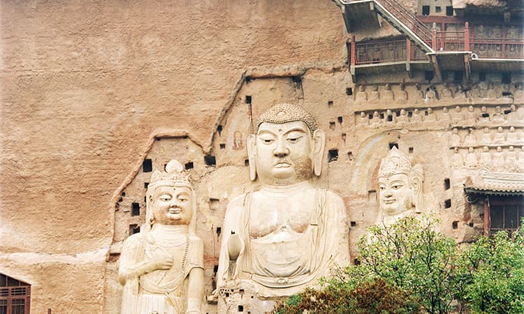 Buddhist sculptures and cliffside walkways at Maijishan