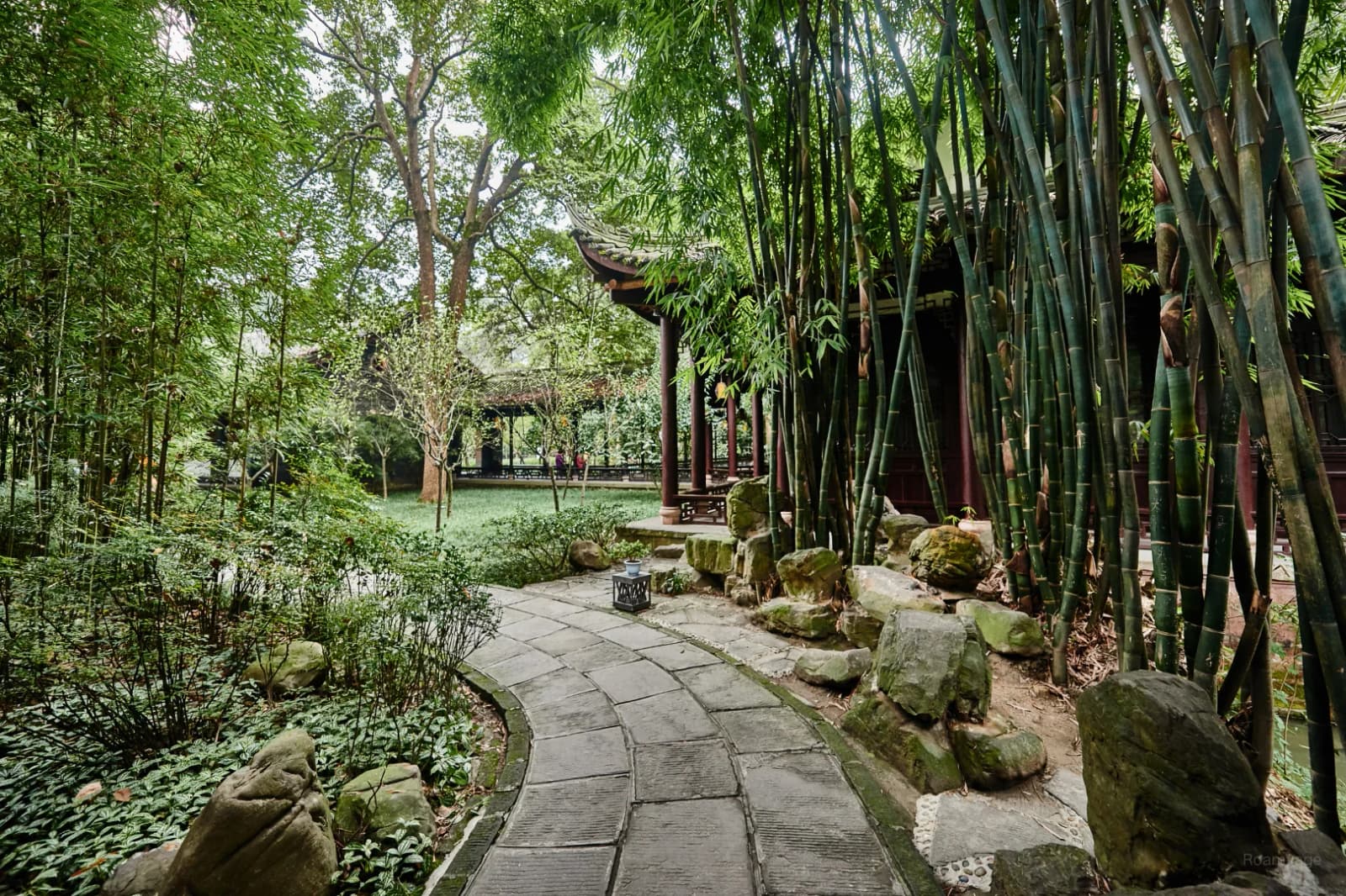 Chengdu Jinli Ancient Street, Wuhou Shrine & People's Park Private Day Tour
